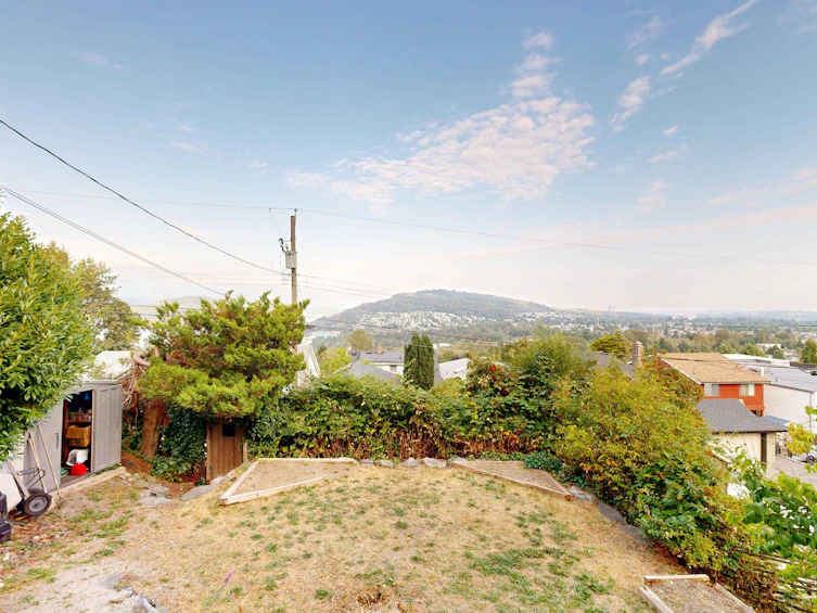 190 N Ellesmere Avenue, Burnaby, BC, V5B 1J8 - 5