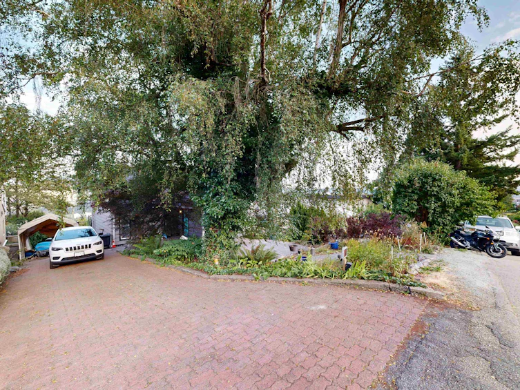 190 N Ellesmere Avenue, Burnaby, BC, V5B 1J8 - 12