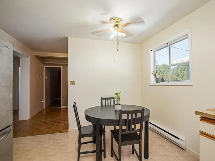 20882 Dewdney Trunk Road, Maple Ridge, BC, V2X 3E8 - 6