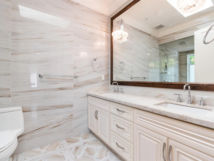 2999 W 39th Avenue, Vancouver, BC, V6N 2Z5 - 11