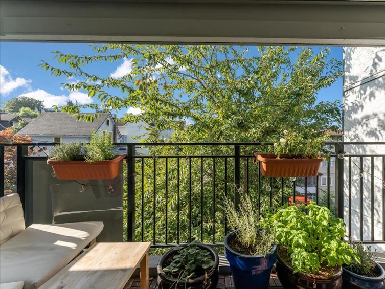 309-1484 Charles Street, Vancouver, BC, V5L 2S8 - 5