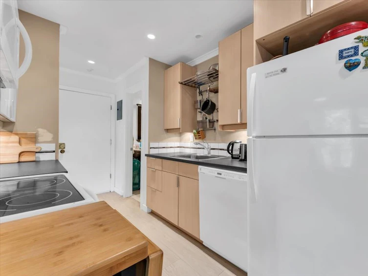 309-1484 Charles Street, Vancouver, BC, V5L 2S8 - 14