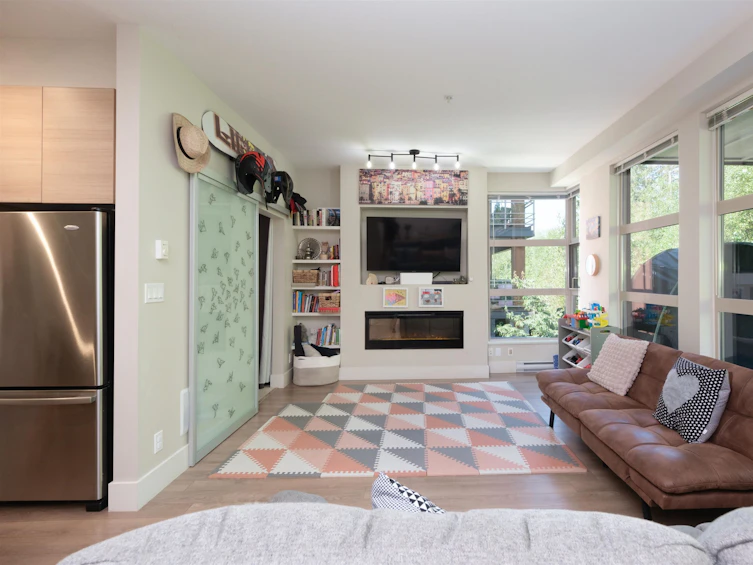 302-3606 Aldercrest Drive, North Vancouver, BC, V7G 0A3 - 9