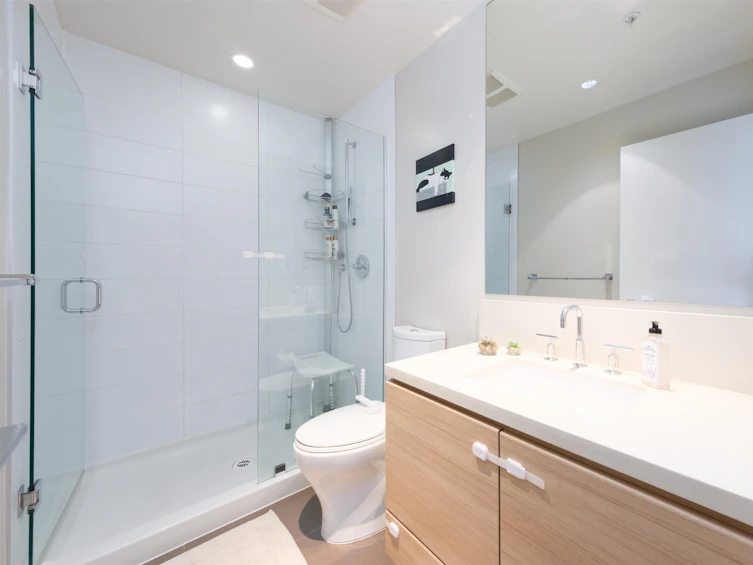 302-3606 Aldercrest Drive, North Vancouver, BC, V7G 0A3 - 15