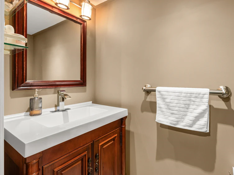 202-33090 George Ferguson, Abbotsford, BC, V2S 6Y2 - 13