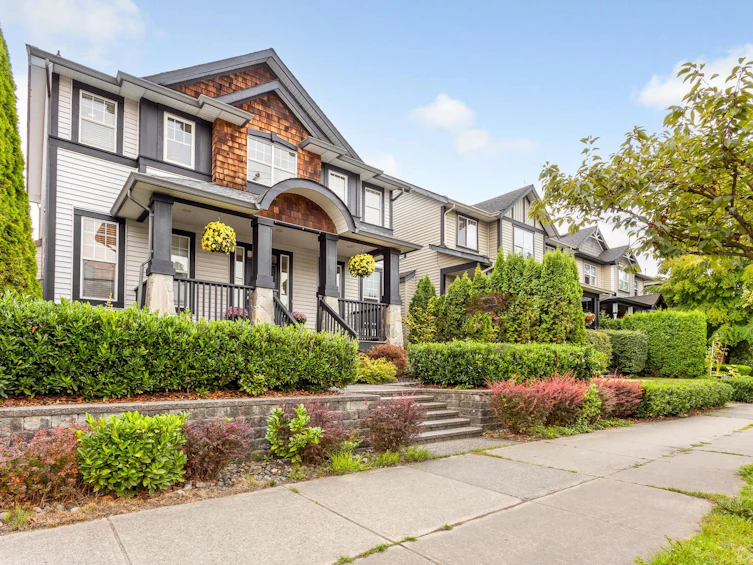 10084 240 Street, Maple Ridge, BC, V2W 1Z9 - 2