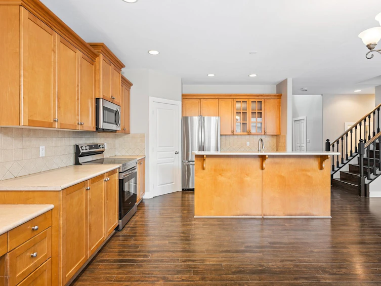 10084 240 Street, Maple Ridge, BC, V2W 1Z9 - 9