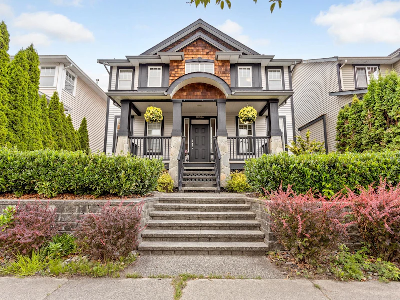 10084 240th Street, Maple Ridge BC V2W 1Z9