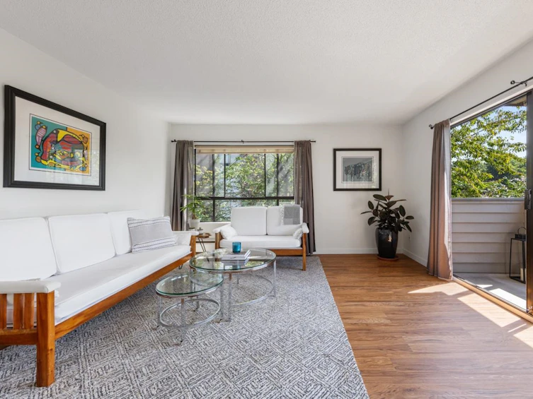 216-206 East 15th Street, North Vancouver, BC, V7L 2R3 - 2