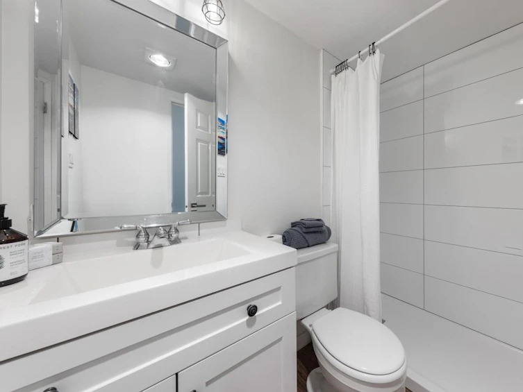 216-206 East 15th Street, North Vancouver, BC, V7L 2R3 - 14