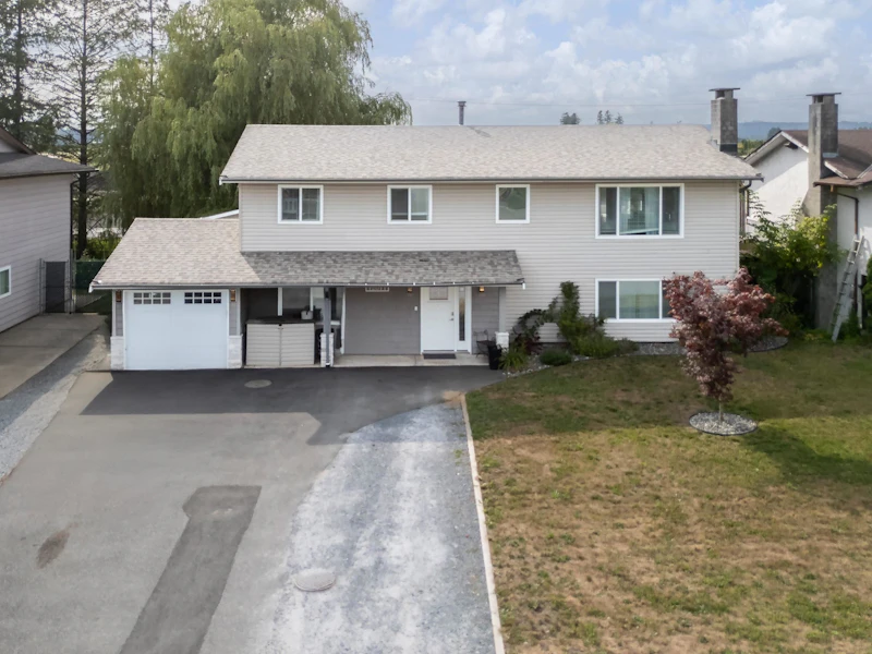 12011 188a Street, Pitt Meadows BC V3Y 1W6