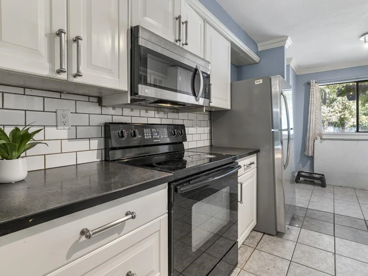 4-9976 149th, Surrey, BC, V3R 7W7 - 11