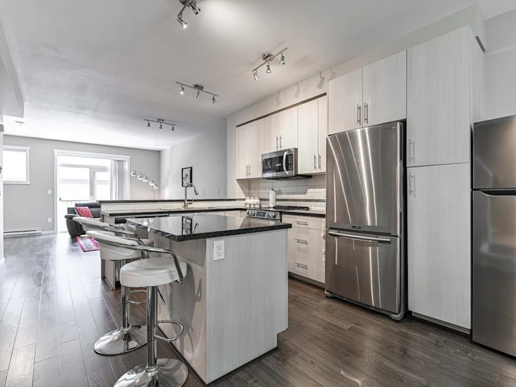 61-6123 138, Surrey, BC, V3X 1E8 - 3