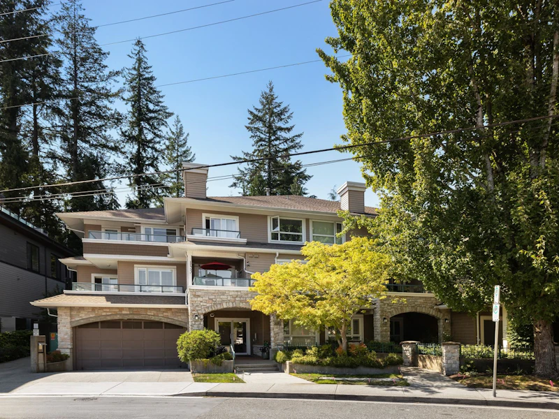 305 - 3151 Connaught Crescent, North Vancouver BC V7R 4X6