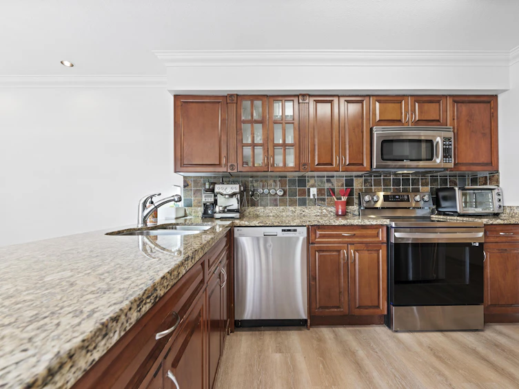 642 St. Georges Avenue, North Vancouver, BC, V7L 4S4 - 9