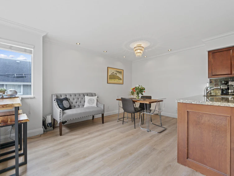 642 St. Georges Avenue, North Vancouver, BC, V7L 4S4 - 14