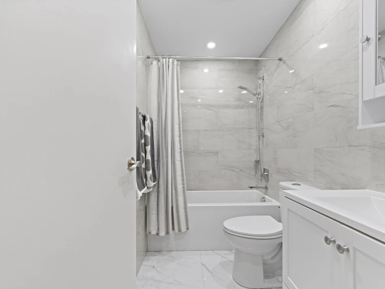 642 St. Georges Avenue, North Vancouver, BC, V7L 4S4 - 25