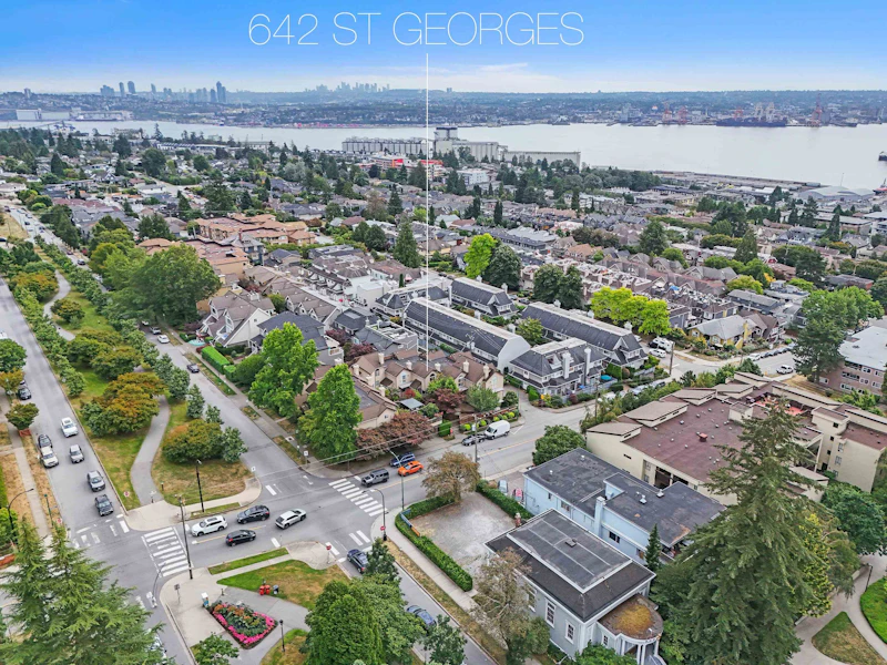 642 St. Georges Avenue, North Vancouver BC V7L 4S4