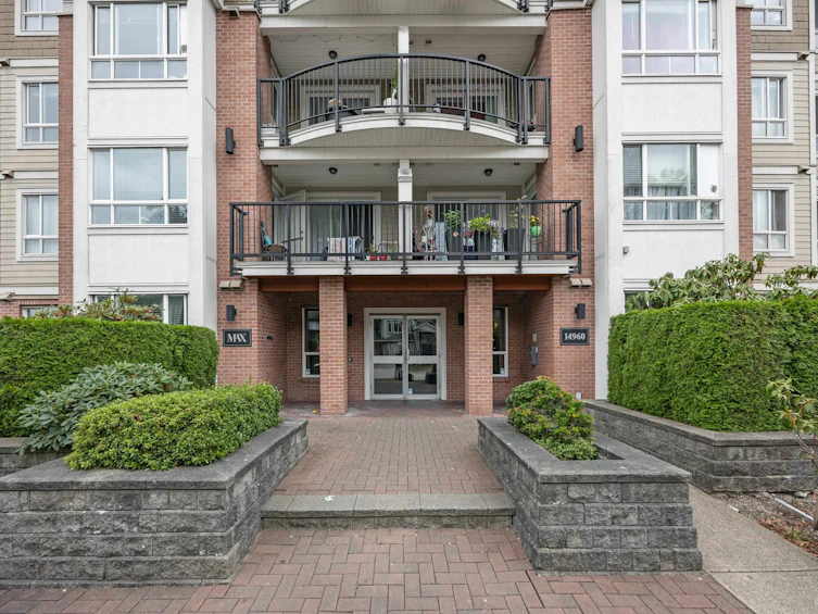 306-14960 102a, Surrey, BC, V3R 6A3 - 3
