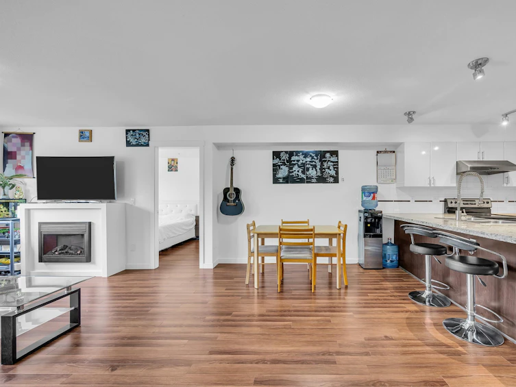 306-14960 102a, Surrey, BC, V3R 6A3 - 6