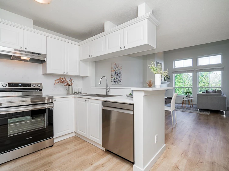 402-5600 Andrews Road, Richmond, BC, V7E 6N1 - 2