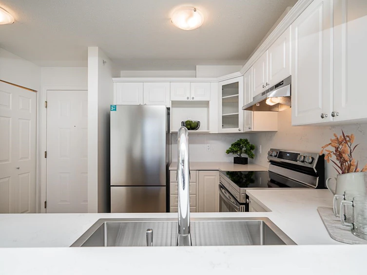 402-5600 Andrews Road, Richmond, BC, V7E 6N1 - 5