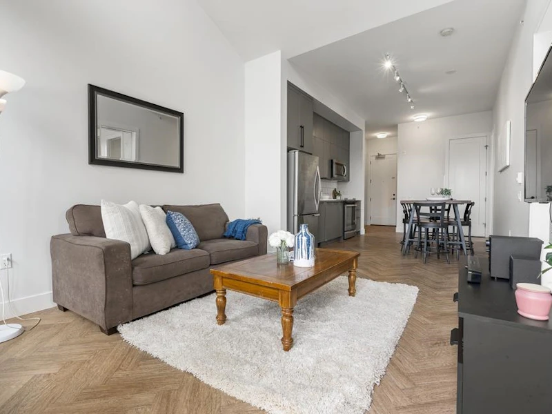 421 - 14968 101a Avenue, Surrey BC