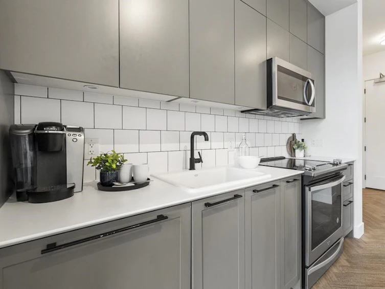 421-14968 101a, Surrey, BC, V3R 0E8 - 13