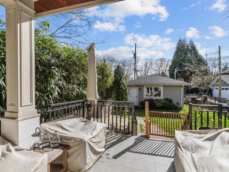 3368 W 12 Avenue, Vancouver, BC, V6R 2M9 - 11