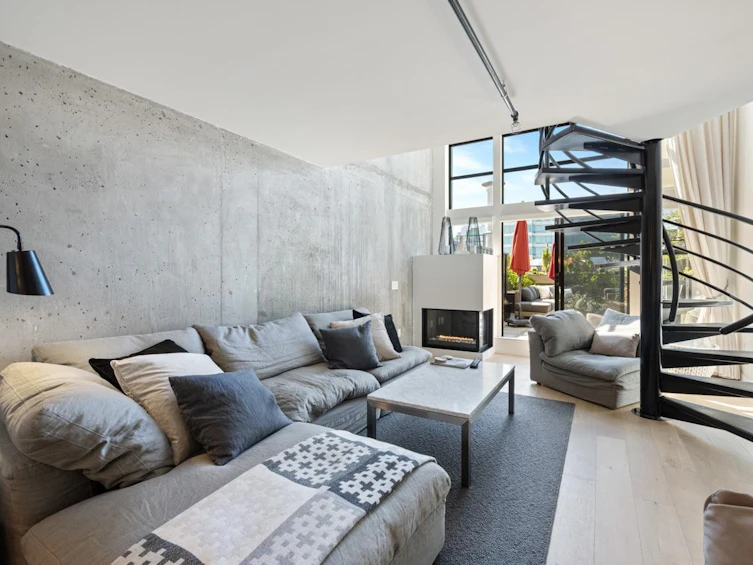 305-428 West 8th Avenue, Vancouver, BC, V5Y 1N9 - 2