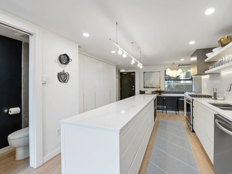 305-428 West 8th Avenue, Vancouver, BC, V5Y 1N9 - 5