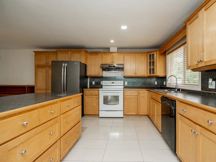 12163 218 Street, Maple Ridge, BC, V2X 5M4 - 4