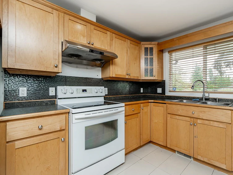 12163 218 Street, Maple Ridge, BC, V2X 5M4 - 6
