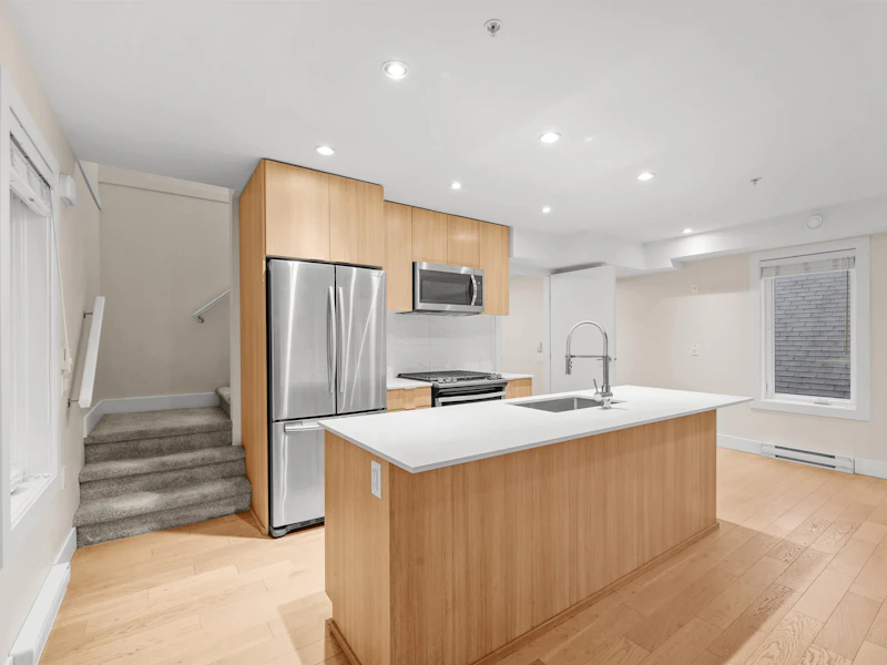 537 E 16th Avenue, Vancouver BC
