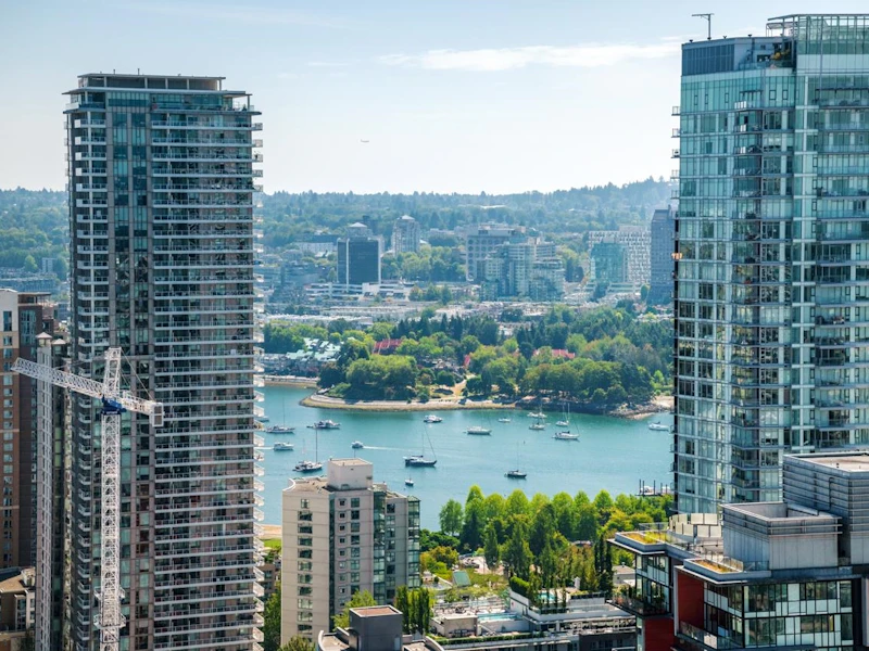 3705 - 1283 Howe Street, Vancouver BC
