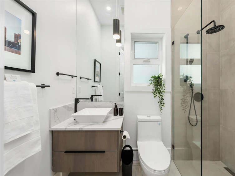 2317 Napier Street, Vancouver, BC, V5L 2P4 - 13