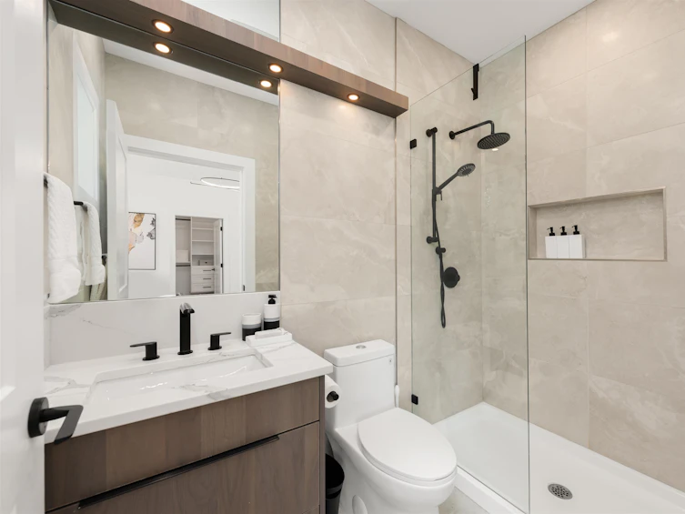 2317 Napier Street, Vancouver, BC, V5L 2P4 - 16