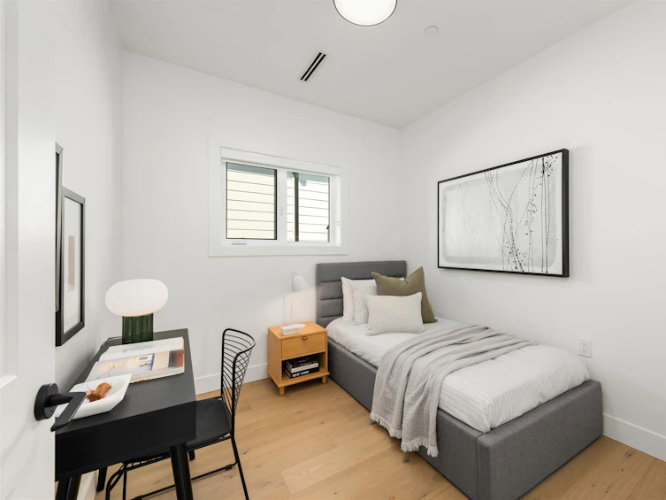 2317 Napier Street, Vancouver, BC, V5L 2P4 - 21