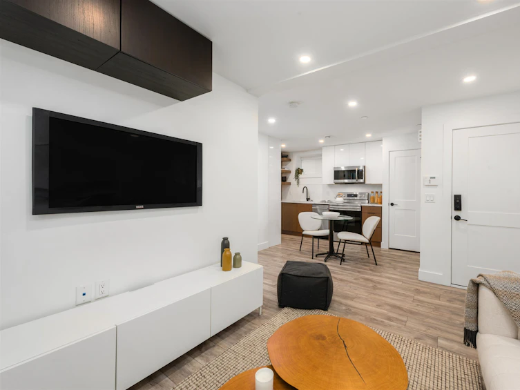 2317 Napier Street, Vancouver, BC, V5L 2P4 - 25