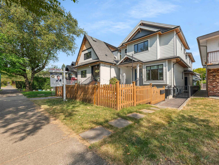 2317 Napier Street, Vancouver, BC, V5L 2P4 - 37