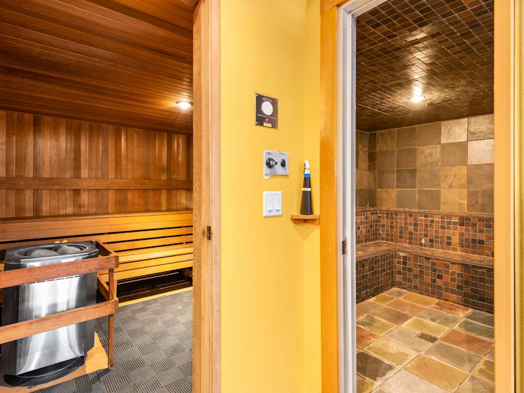 10A-2300 Nordic Drive, Whistler, BC, V8E 0A6 - 32