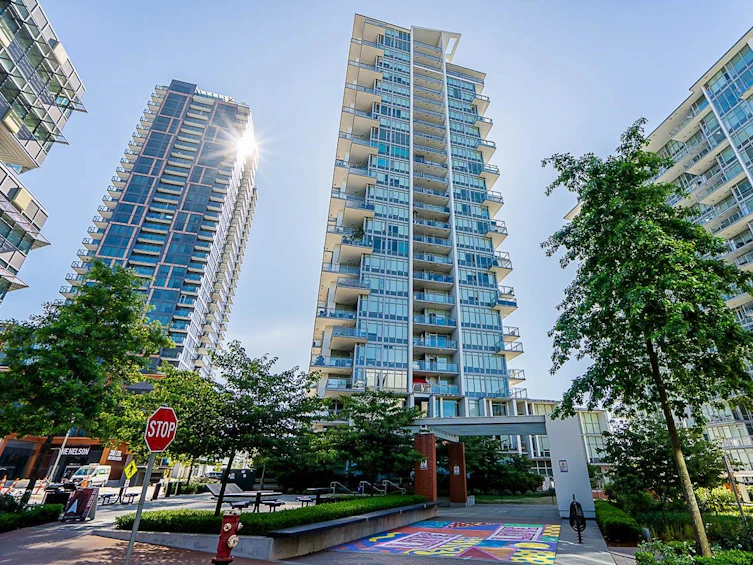 1204-258 Nelson Court, New Westminster, BC, V3L 0J9