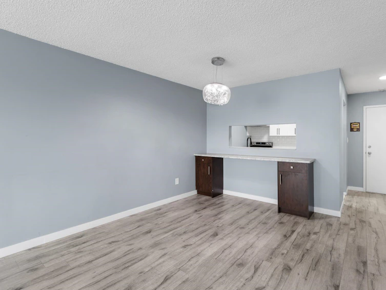 301-9632 120a, Surrey, BC, V3V 4H4 - 8