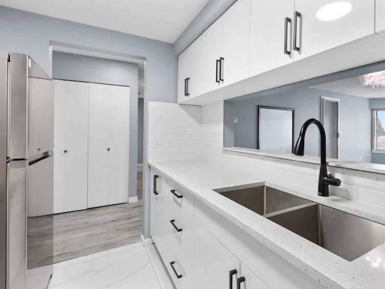 301-9632 120a, Surrey, BC, V3V 4H4 - 11