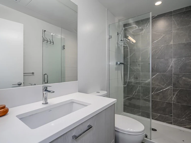 205-10777 138 Street, Surrey, BC, V3T 0T5 - 13
