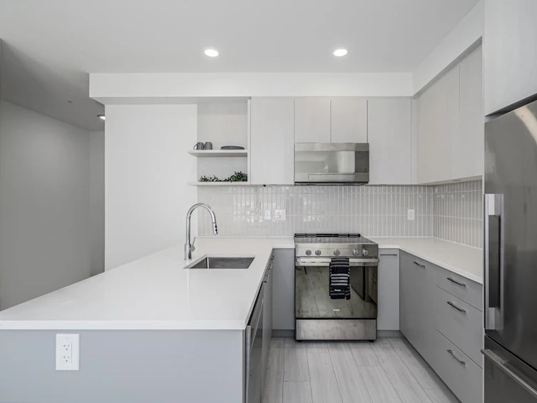 205-10777 138 Street, Surrey, BC, V3T 0T5 - 5
