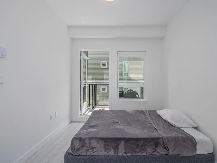 205-10777 138 Street, Surrey, BC, V3T 0T5 - 10