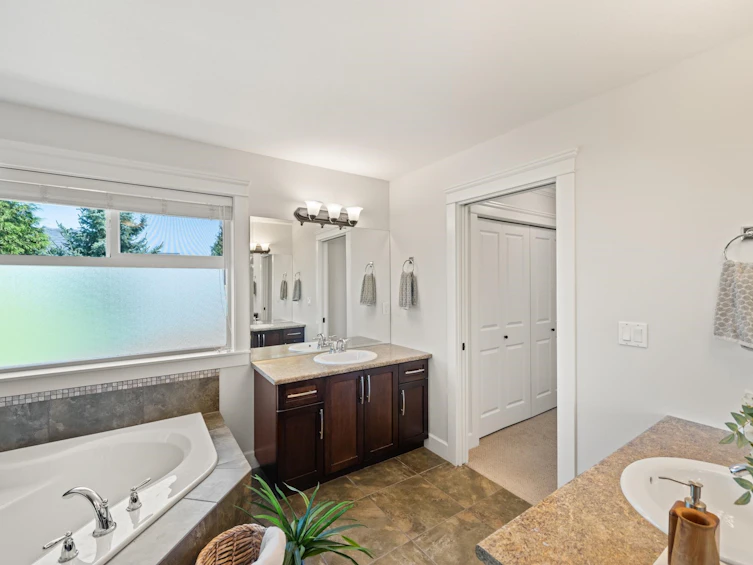 17875 70a Avenue, Surrey, BC, V3S 7A3 - 20