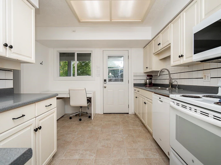 22727 Kendrick Place, Maple Ridge, BC, V2X 9R1 - 13