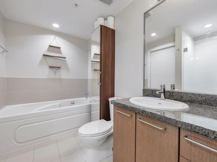 305-2008 E 54th Avenue, Vancouver, BC, V5P 1Y6 - 17